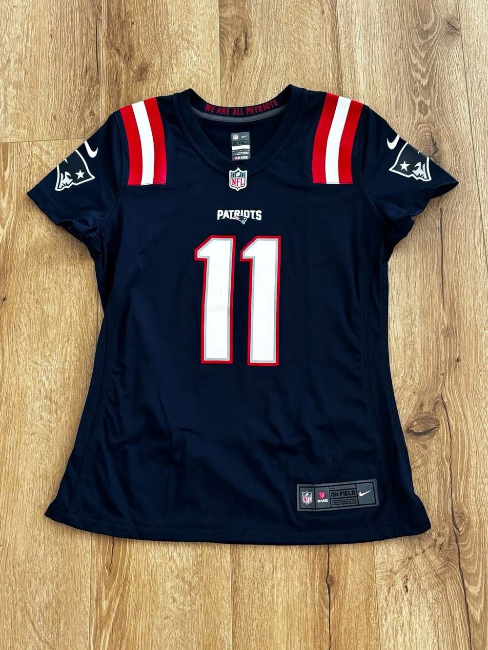 Nike New England Patriots Julian Edelman #11 Women's Game Jersey Navy Medium - Picture 1 of 8
